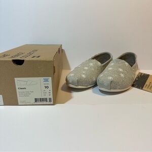 Toms Classic Drizzle Grey Felt Embroidered Snowflakes Sz 10 NIB